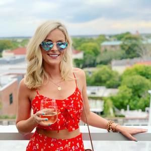 Meet your Posher, Casey